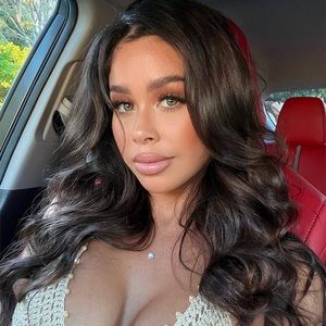 Meet your Posher, Regina